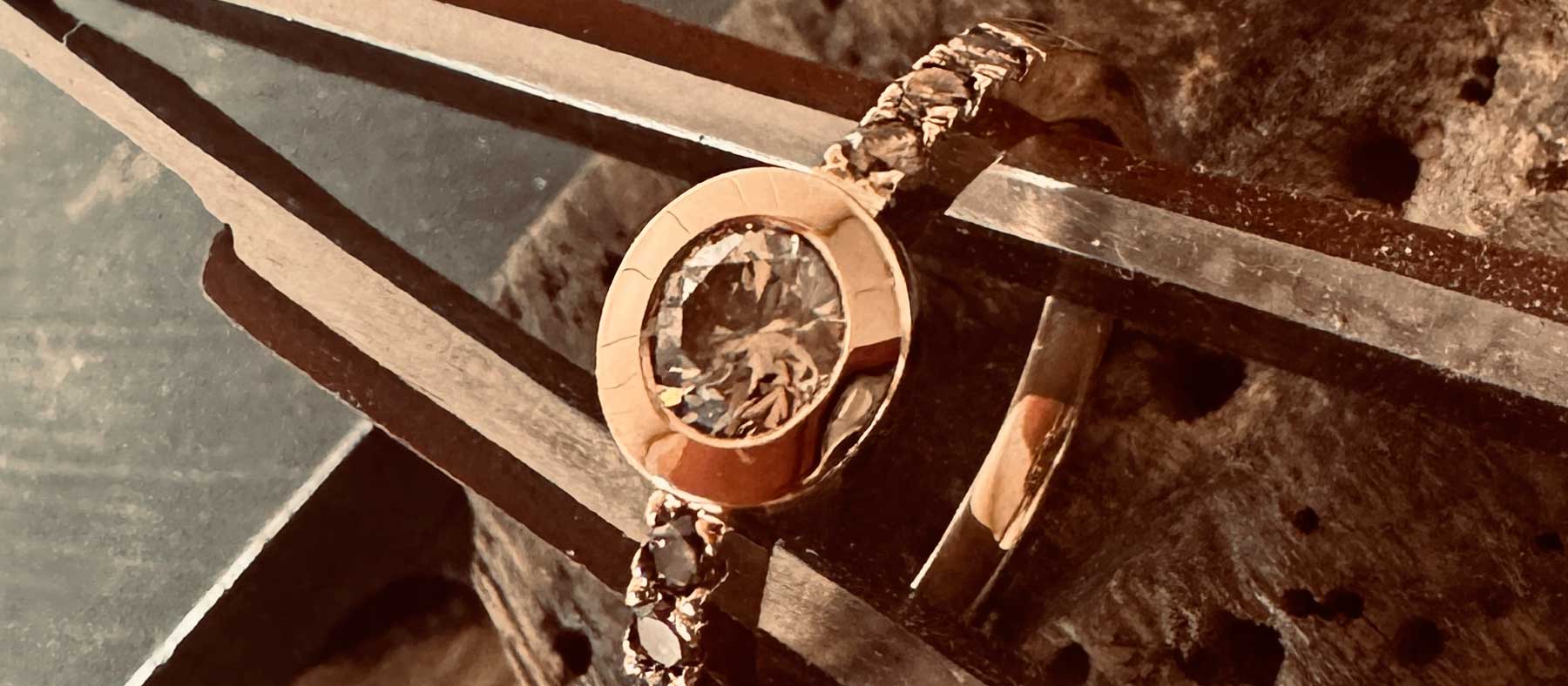 Unser KuS1 - Der erste Kuss  Dieser Ring ist alltagstauglich, wandelbar, und wird schöner sobald ein zweiter dazu kommt! 