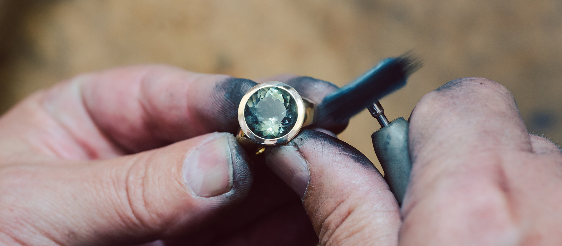 Zargenfassungen von Hand gefertigt Juwelier KÖSTER